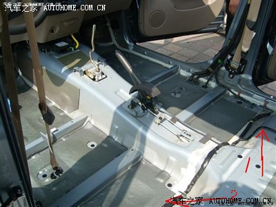 宏光的汽油泵 在油箱里.还是在发动机上啊 供电