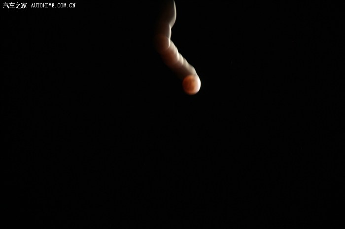 【图】刚刚拍的月全食,运动版的,哈哈,大家给个