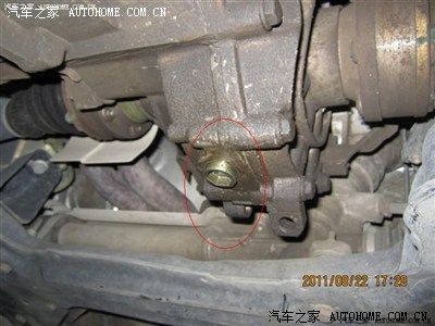 请教 各位师傅 捷达放变速箱油的螺丝在哪儿