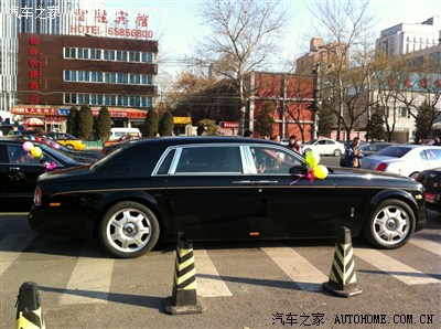 3辆劳斯,宾利若干。价值超5000万。转自北京