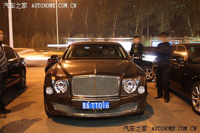 哈尔滨夜拍豪车