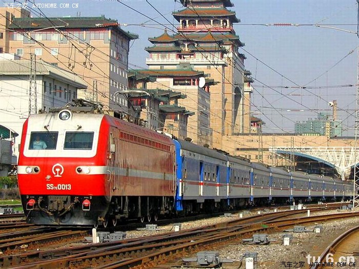 韶山7e机车为六轴干线客运电力,最大速度为170km/h.
