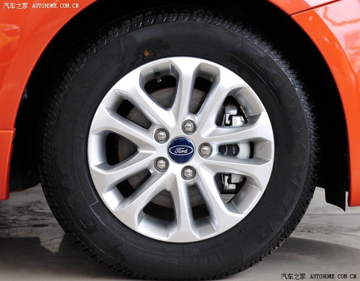 1.8两厢福克斯的轮胎是什么牌子的 好不好用 不