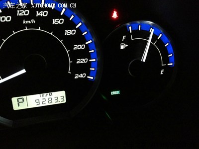 行驶中CRUISE这个灯亮了是什么意思?