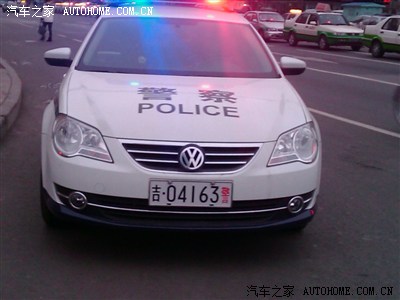 路上见到的帅气宝来警车