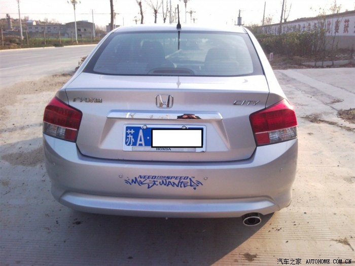 【图】刮倒摩托车,保险问题求教!顺便拍下前段