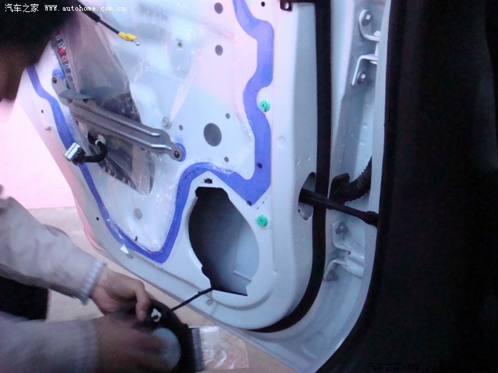 小改音响,可以听蔡琴的歌了,效果还不错哦。