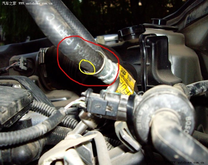 【图】2009款科鲁兹1.8车型,发动机进油管存在