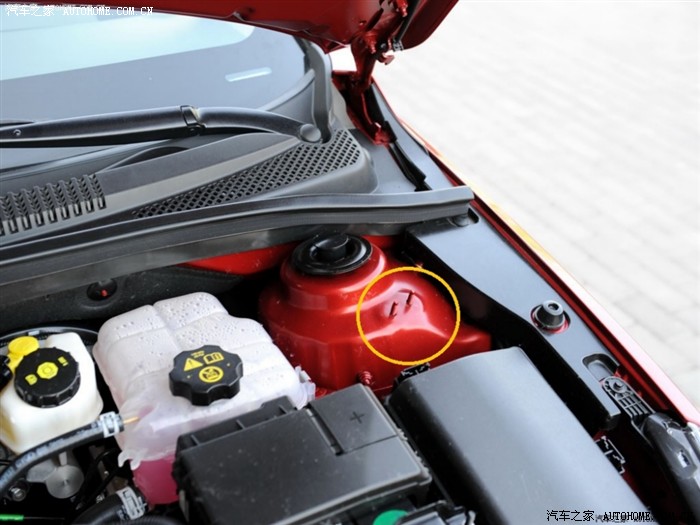 【图】发动机舱的这个位置到底有么有螺丝?