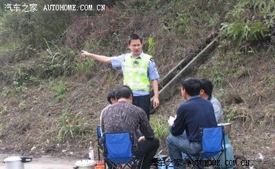 在高速路上拉屎撒尿的都是浮云,这才是最牛x的!
