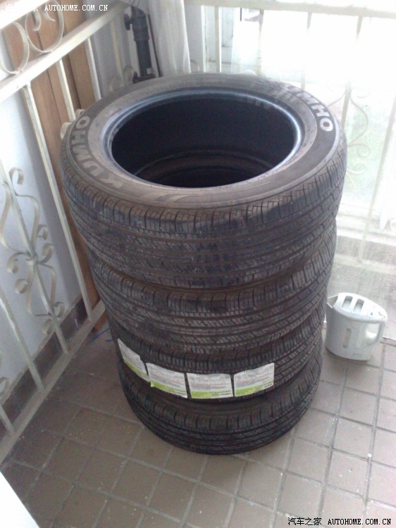 【图】高速锦湖爆胎,改改名吧,别叫锦湖了,叫纸