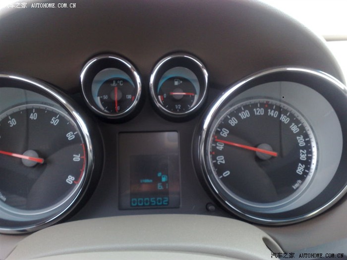 英朗GT1.6MT 油耗最高平均6.2 最低5.9