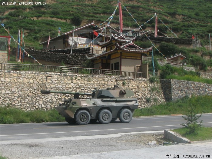 【图】九寨沟旅游惊现一六轮喝油大怪