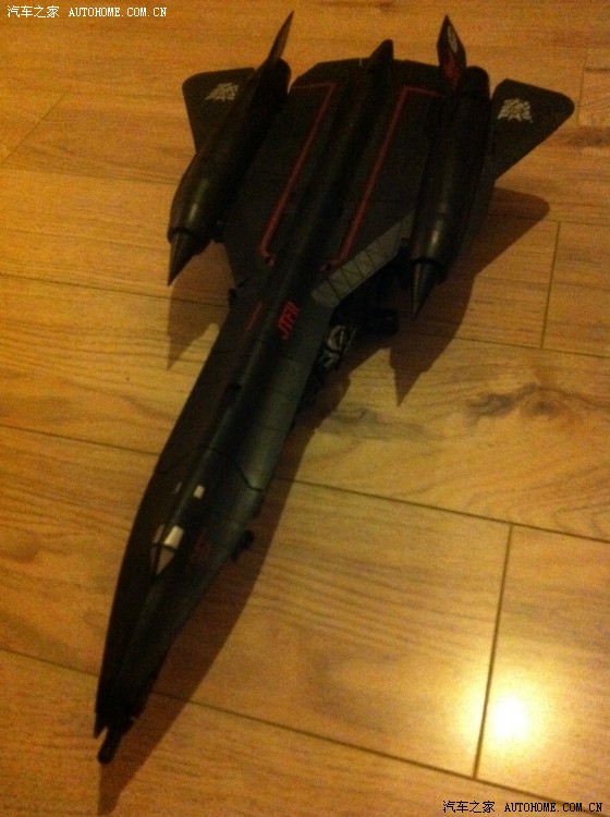 【图】又添置了一台货车和一架黑鸟战机 置办飞机不是啥难事 补合体照片_途观论坛_汽车之家论坛