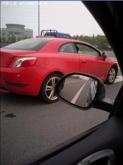 2011年8月9日,见到奇瑞跑车(应该是瑞麟Z5)_奇