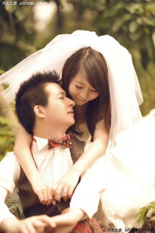 新婚纱太硬怎么办_动漫婚纱情侣头像(2)