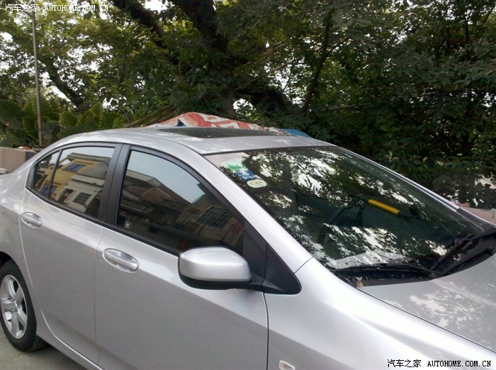 【图】后挡风玻璃贴膜能撕掉吗?