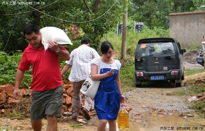 【图】淮南车友会慰问淮南名人谢傻子活动