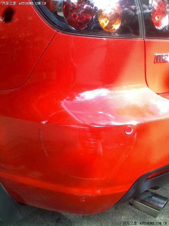 悲剧,车在小区给划了,大家看看多少钱?