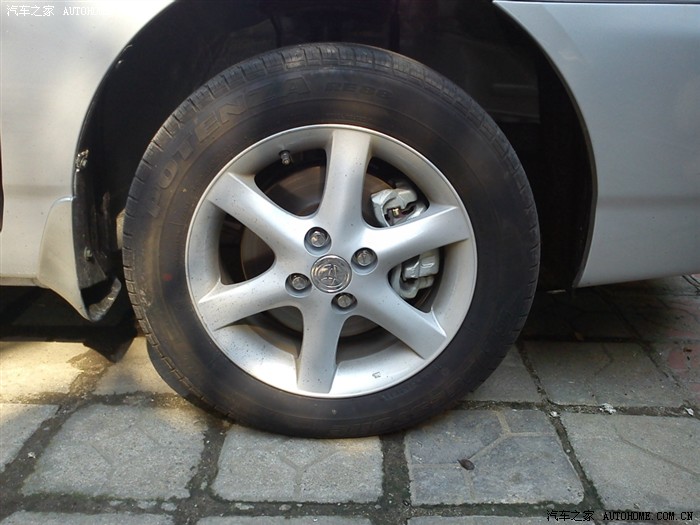 【图】上图了,大伙帮忙看看我轮胎气压是不是