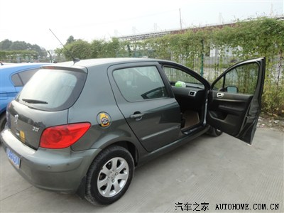 贴车标 上图 顺带老战友聚会_标致307论坛