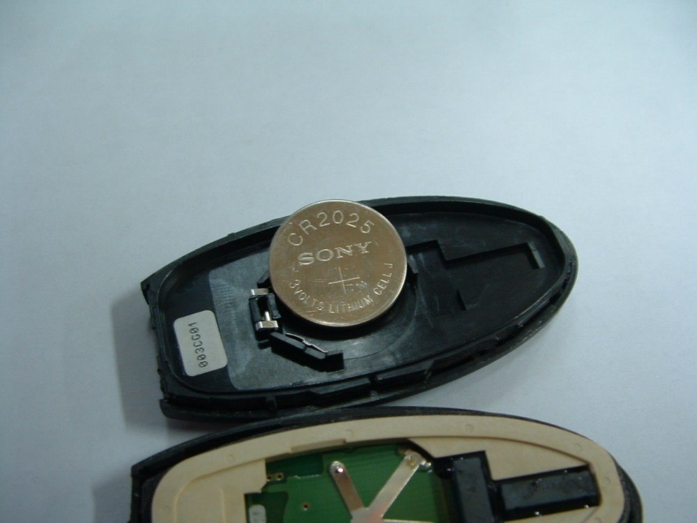 尼桑智能钥匙没电可以自己换电池吗