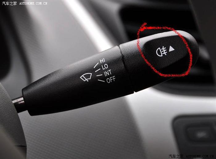 新赛欧1.4手动理想版 后雾灯 怎么开