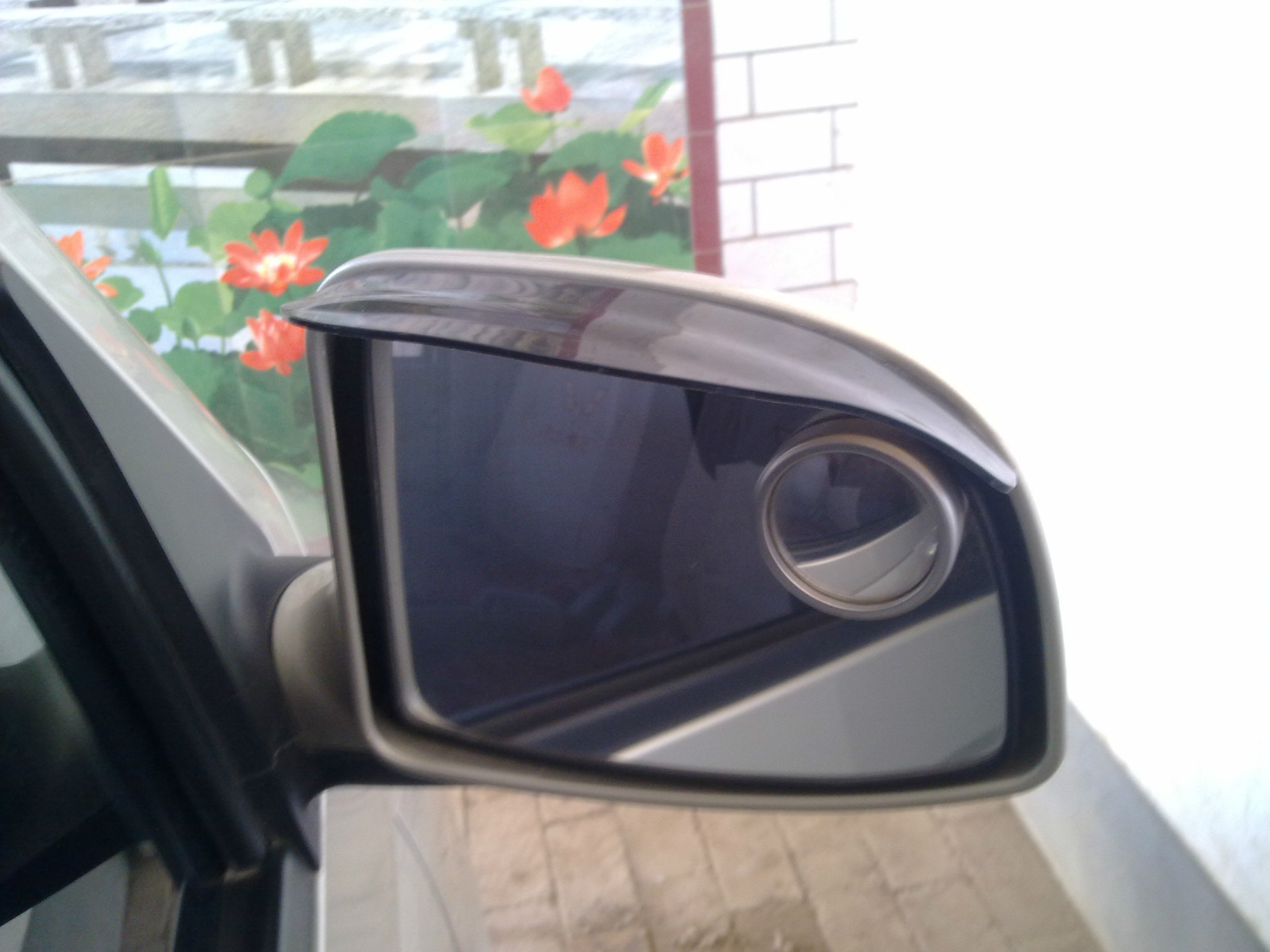 【图】面包车倒车镜雨眉,谁有啊