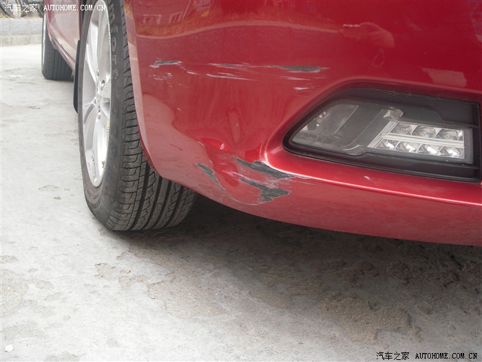 【图】车剐蹭花坛了