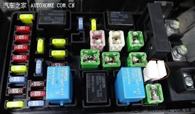 引擎室里面的保险盒内,哪一个是acc的保险丝?