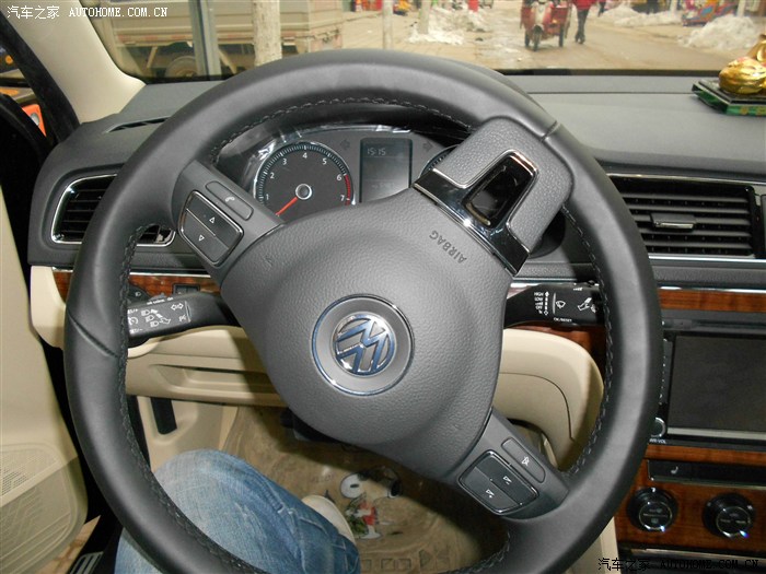 【图】新朗逸1.4T手动豪华提车!黑外米内。