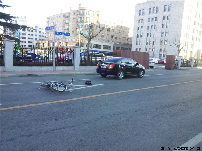 【图】第一次被电动自行车撞了,怎么算责任?有