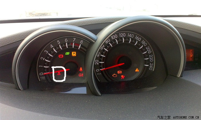 【图】---仪表盘水温指示灯疑问,请教