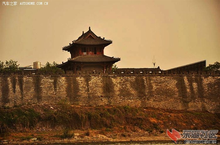 襄阳好风日,留醉于山翁。襄阳古城景共话郭靖黄蓉网不给力慎入