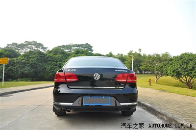 屁股真心觉得帕萨特比较饱满圆滑好,迈腾感觉比较严谨商务.