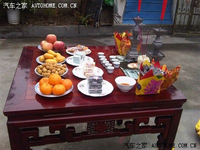 过春节的时候,拗不过老母要求,给买了没几个月的爱车请菩萨,保佑出入