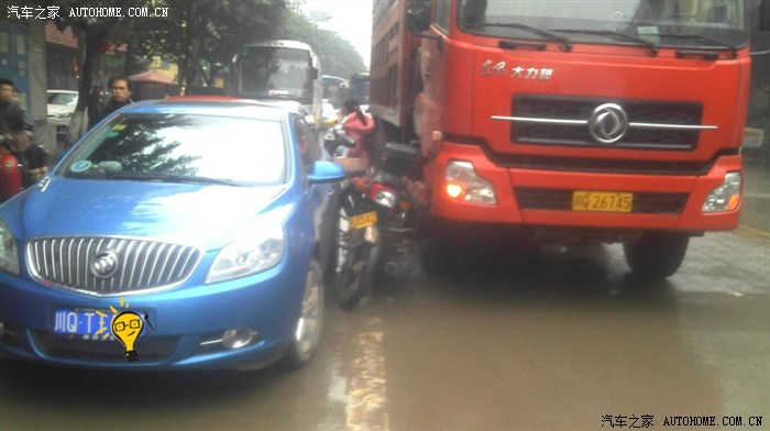 【图】宜宾的摩托车伤不起,处女撞理赔记!