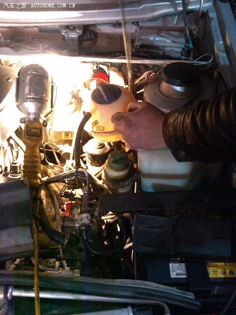 【图】《家穷人丑》捷达安装油耗仪详细过程,