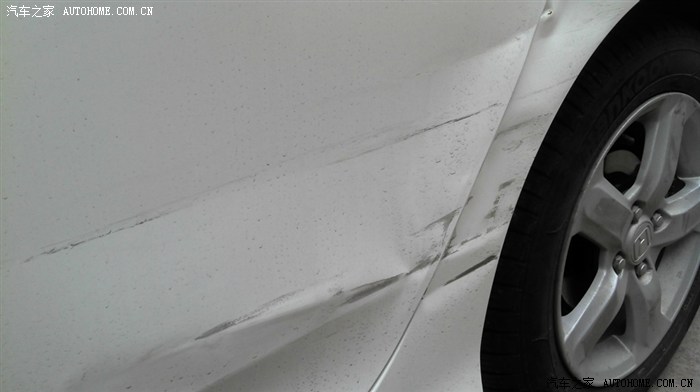 【图】求助啊 。车给刮花了