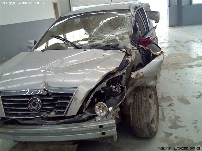 【图】昨天车子停在小区被撞啦,杯具哦_贵州论