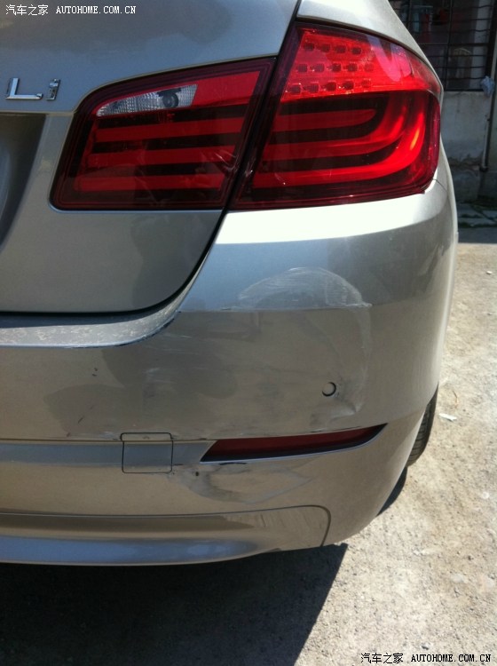 【图】小区停车场车被挂,凶手逃逸。_宝马5系