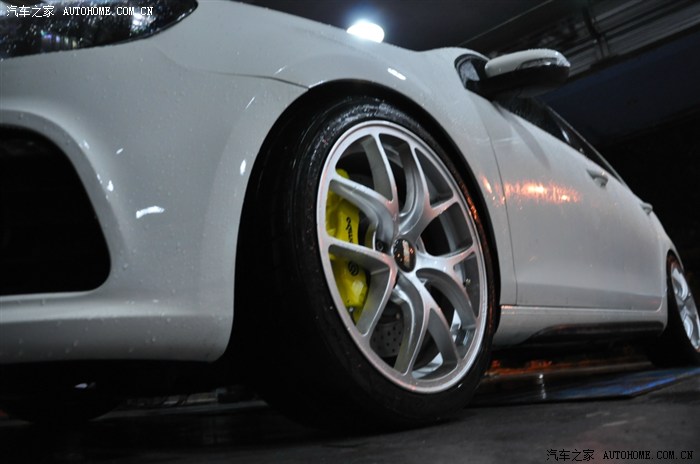 【图】高尔夫6换R20前包围+18寸台湾BBS F1