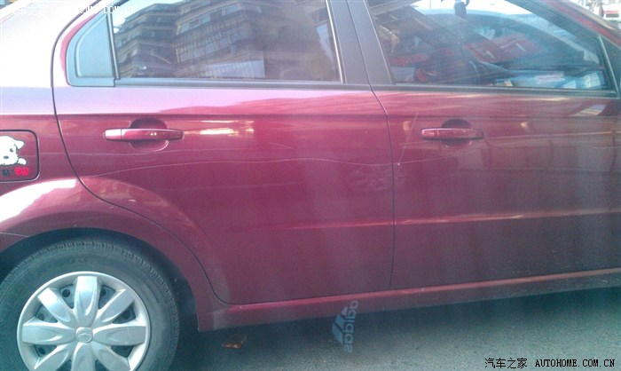 【图】哈尔滨汽油涨价!百辆汽车等加油巧遇新