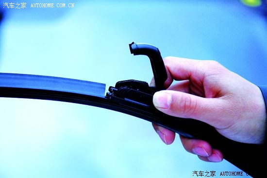 【拆装雨刮器步骤】