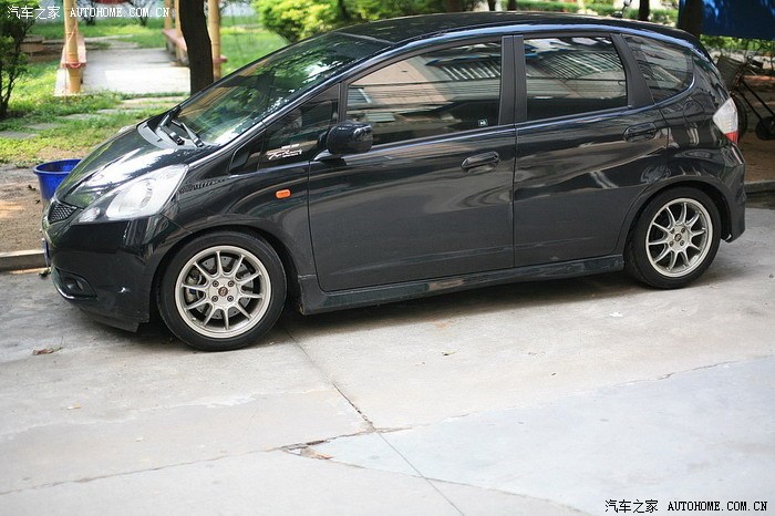 【图】卖车 出售 09 新飞度 改装件