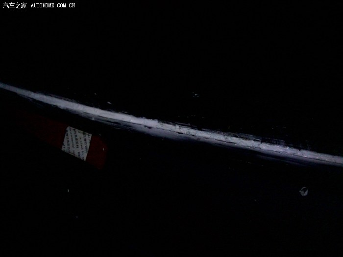 【图】集雨板与挡风玻璃开胶脱落。下雨就变人
