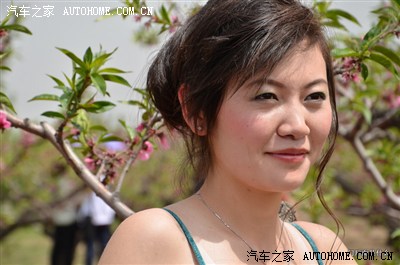 长治桃花节上的美女和尚美女美食楼图片