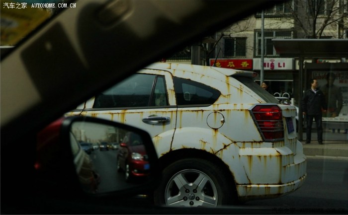 此时此刻,神马亚光黑、变色漆都弱爆了