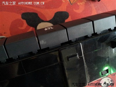 H3空调面板备用按钮拆卸图片,不知道电路板怎