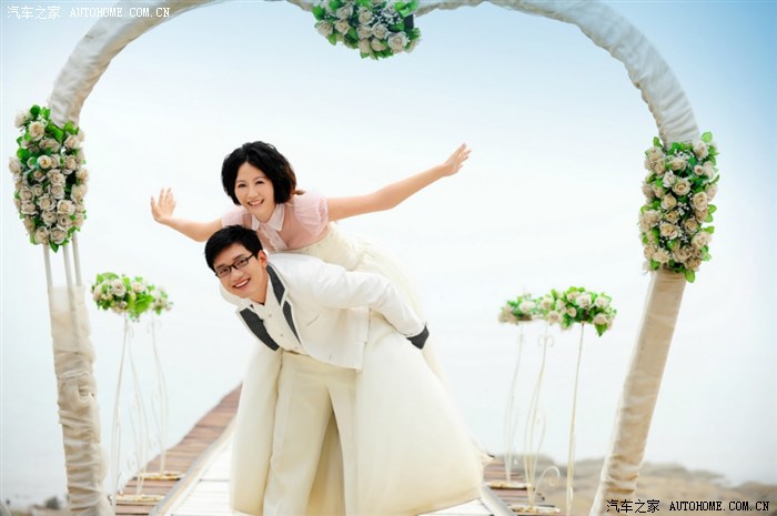 陪室友老婆试婚纱小说_动漫婚纱情侣头像(2)